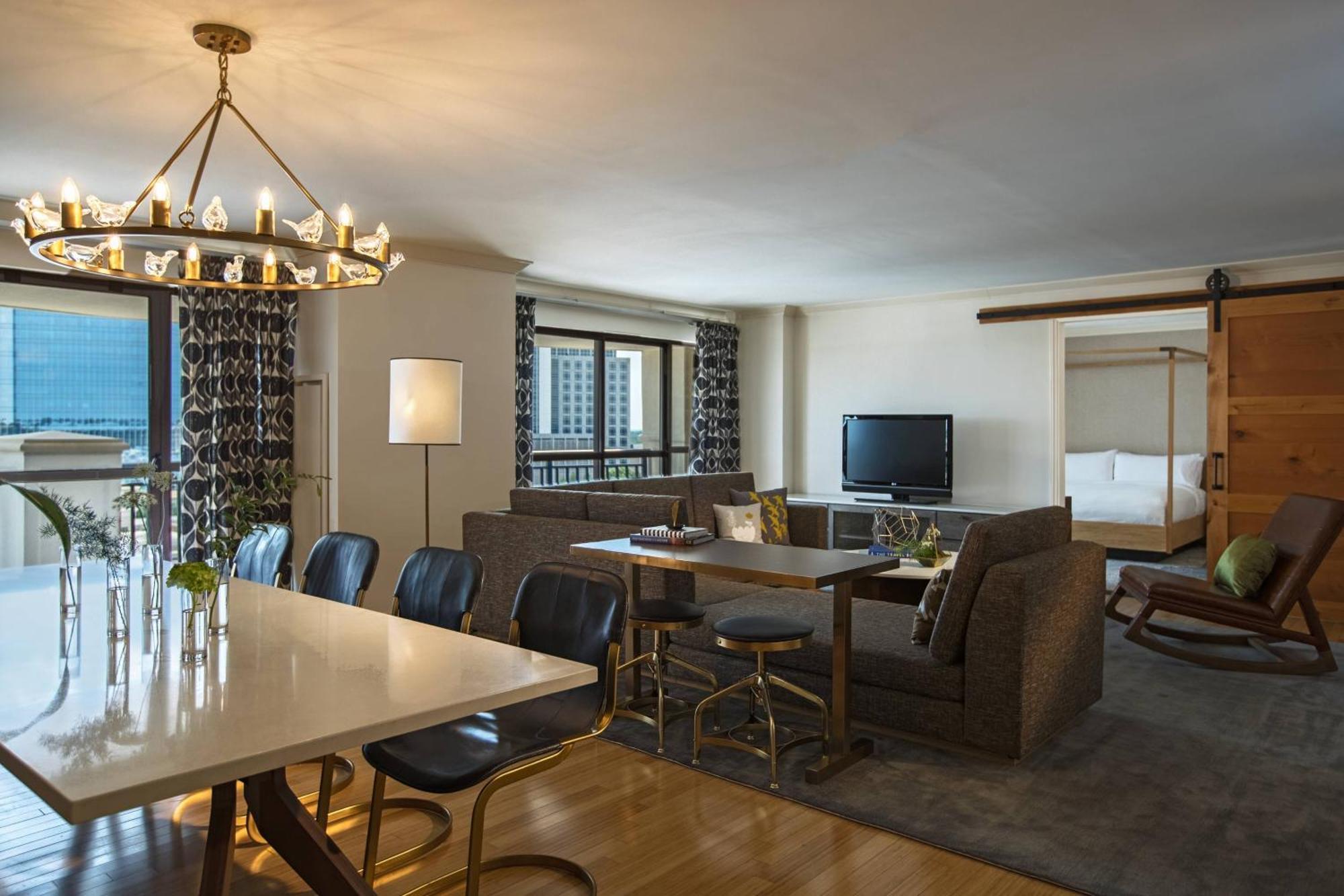 Renaissance Raleigh North Hills Hotel Екстер'єр фото