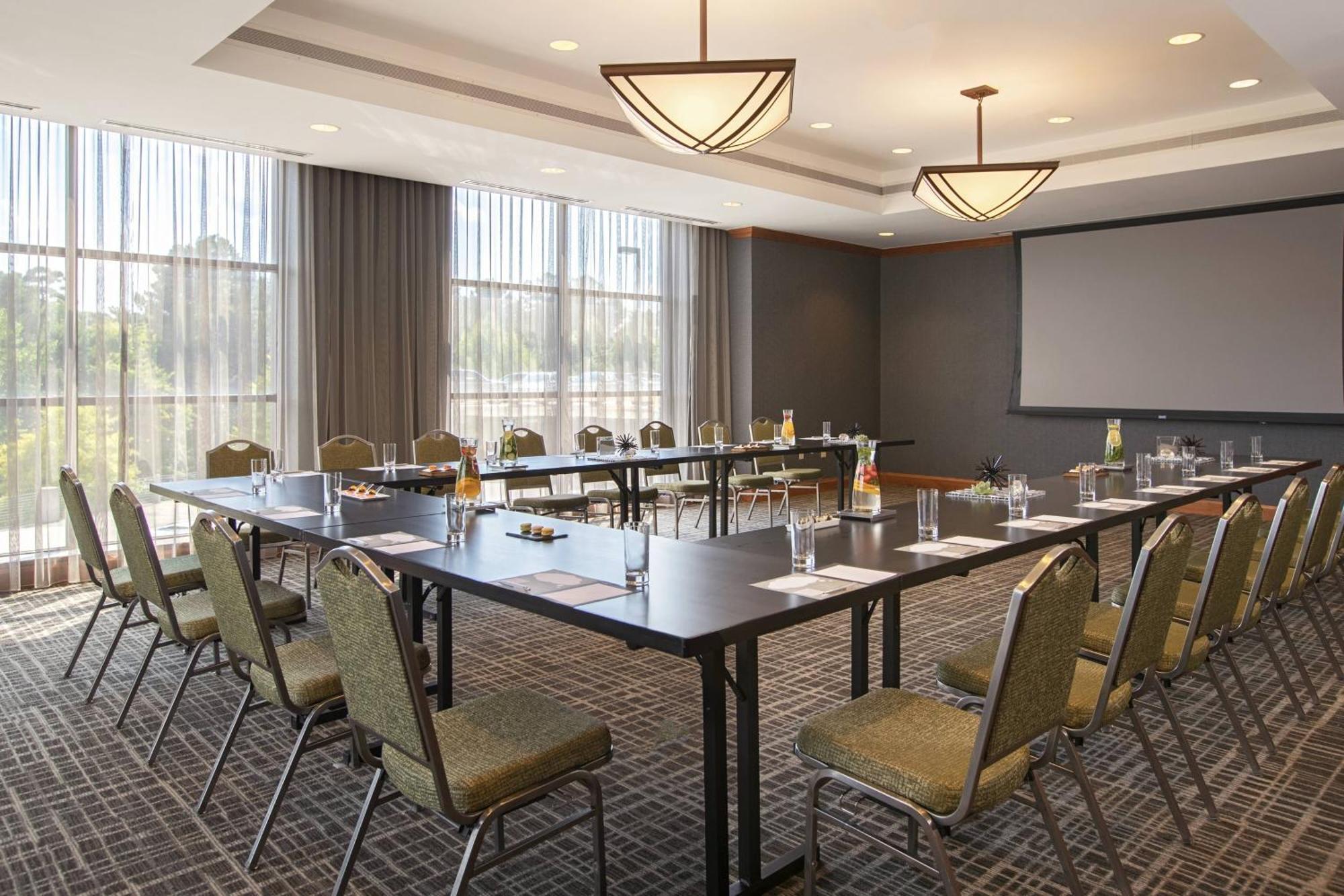 Renaissance Raleigh North Hills Hotel Екстер'єр фото