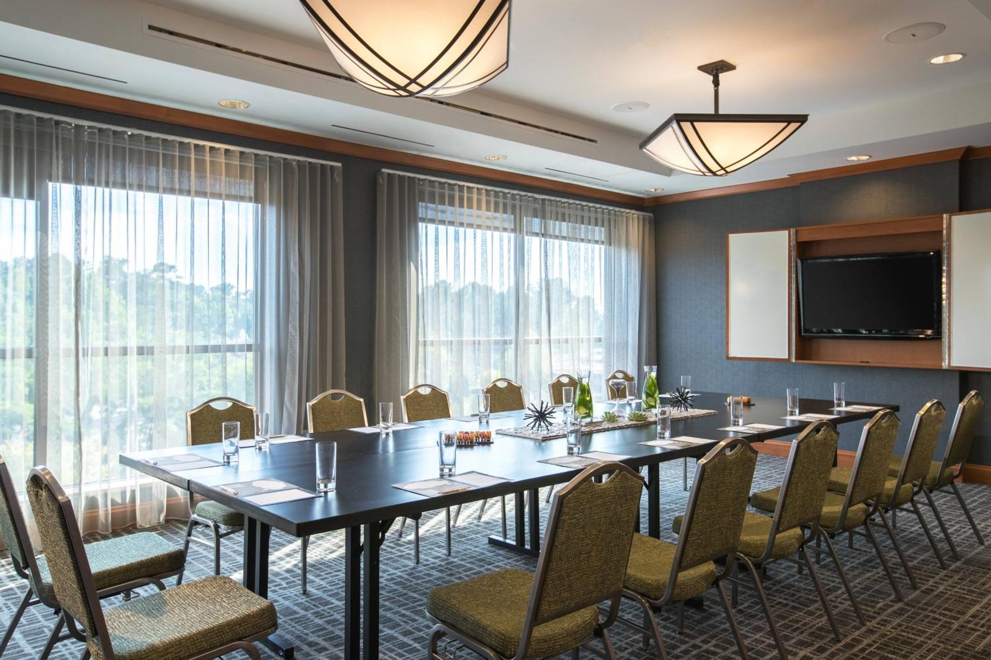 Renaissance Raleigh North Hills Hotel Екстер'єр фото