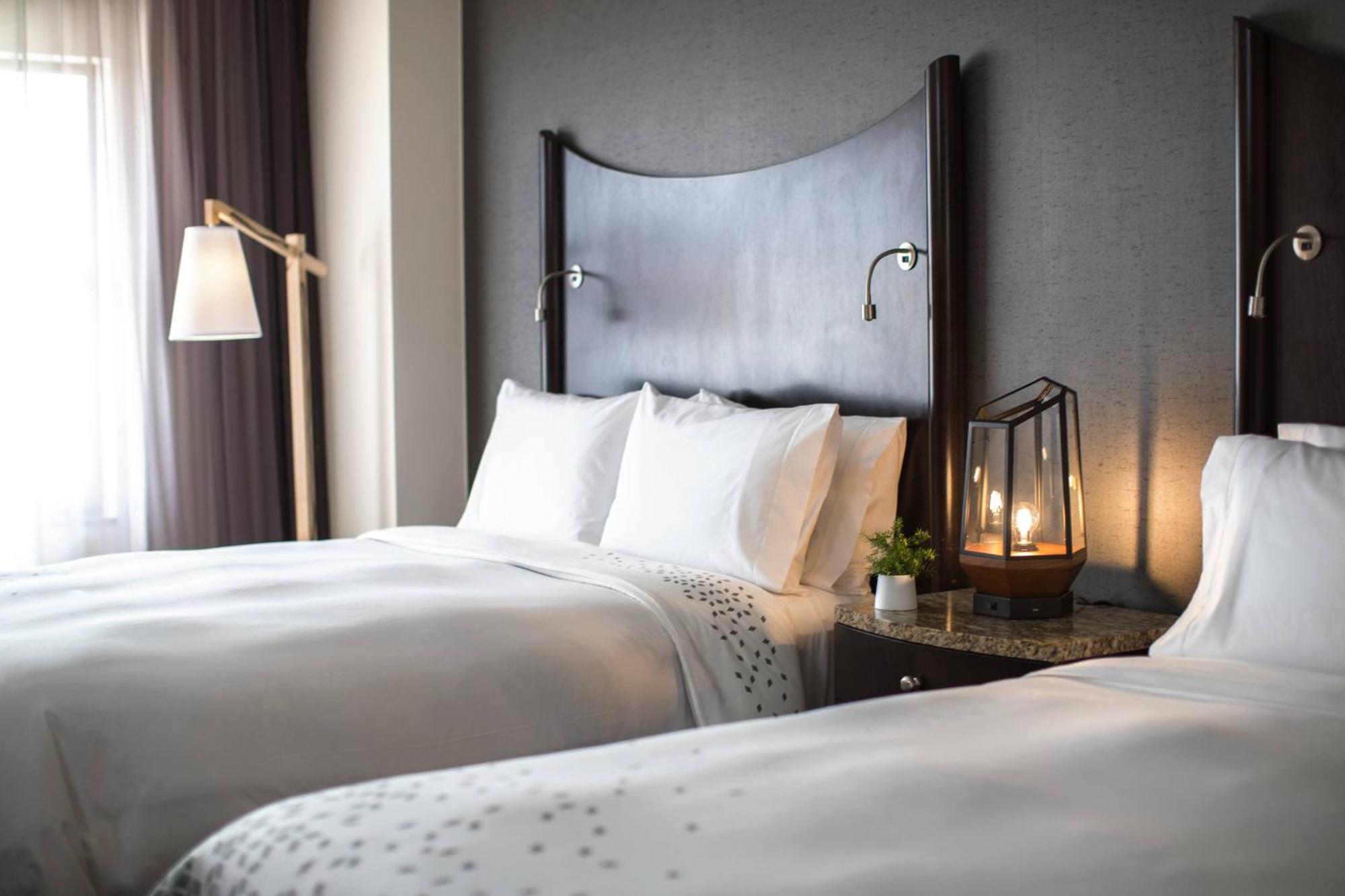 Renaissance Raleigh North Hills Hotel Екстер'єр фото