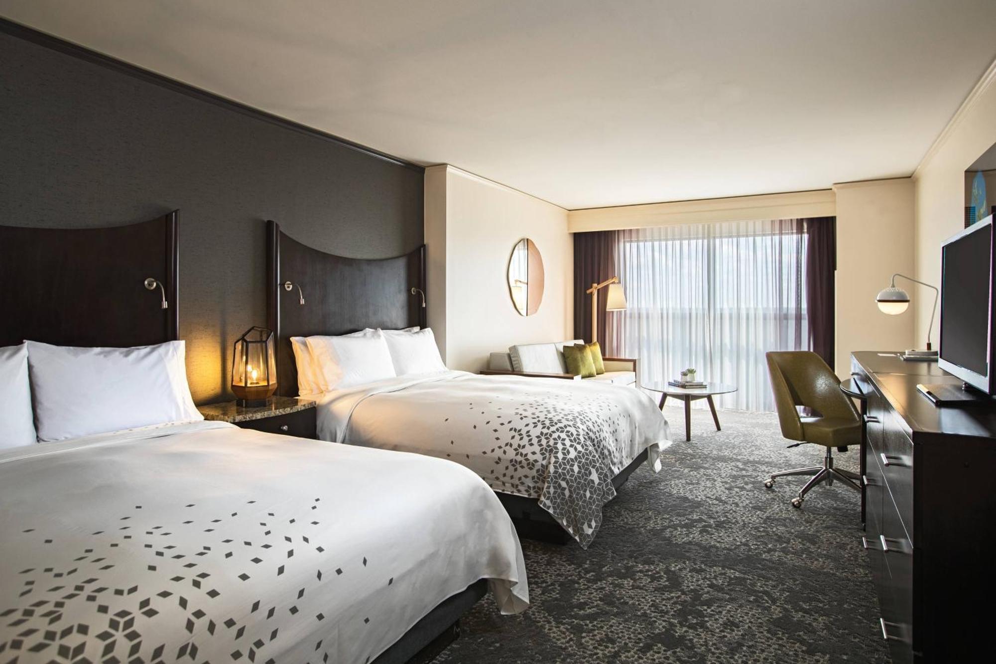 Renaissance Raleigh North Hills Hotel Екстер'єр фото