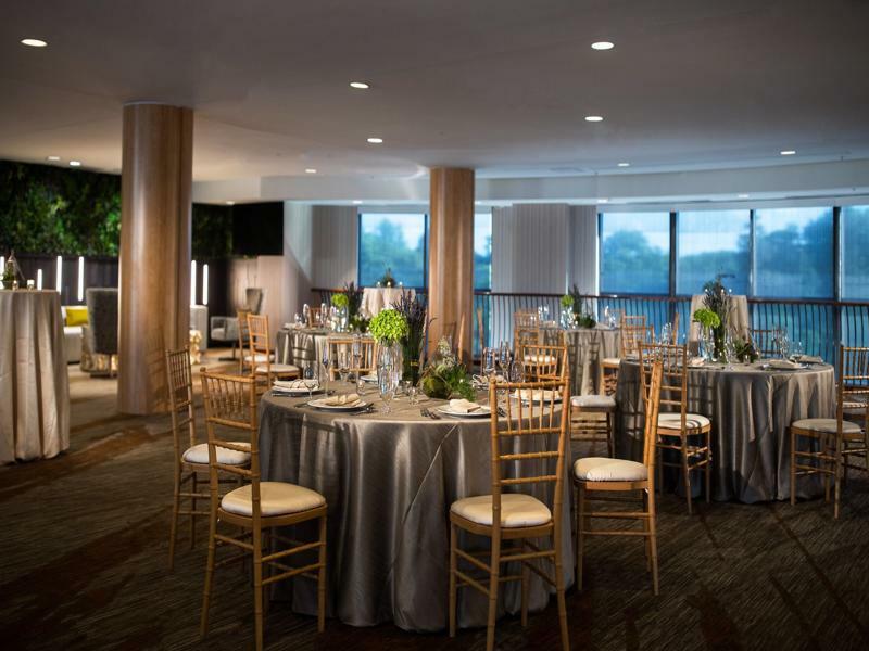 Renaissance Raleigh North Hills Hotel Екстер'єр фото